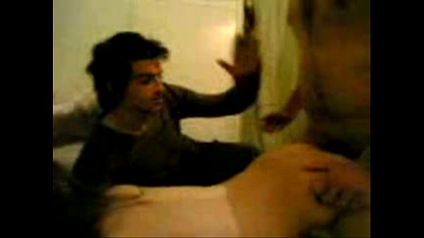 Pakistani Girlfriend Having Fun With 2 cousins MMS